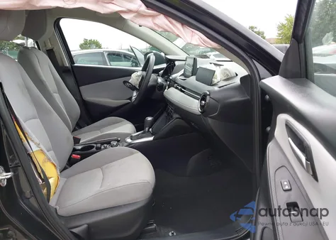 2019 Toyota Yaris Le z USA, uszkodzony, nr VIN 3MYDLBYV5KY500931